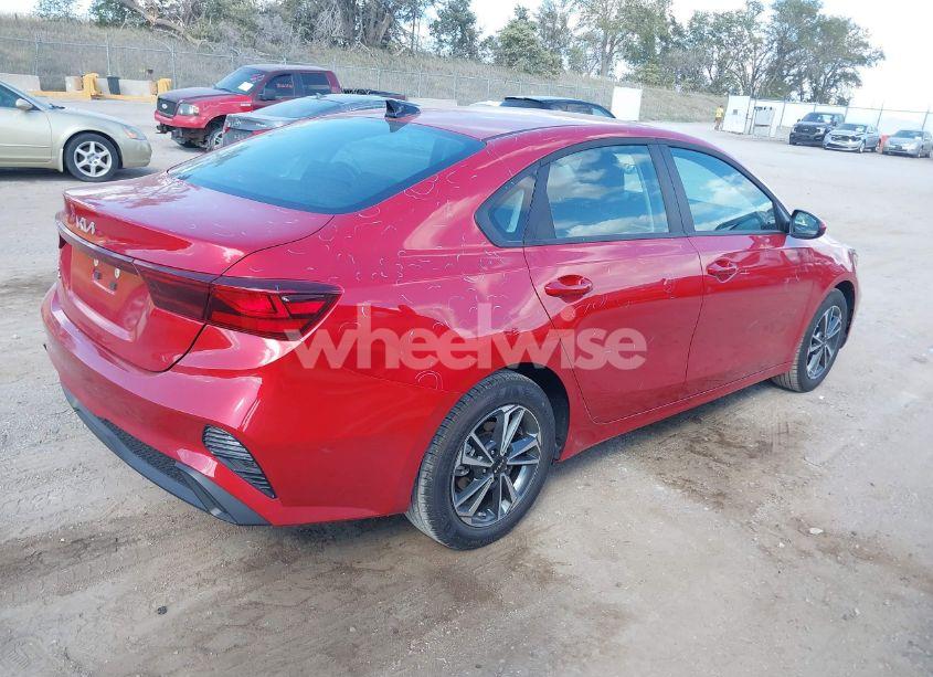 Photo 4 of 2024 Kia Forte LXS (VIN 3KPF24AD0RE787128)