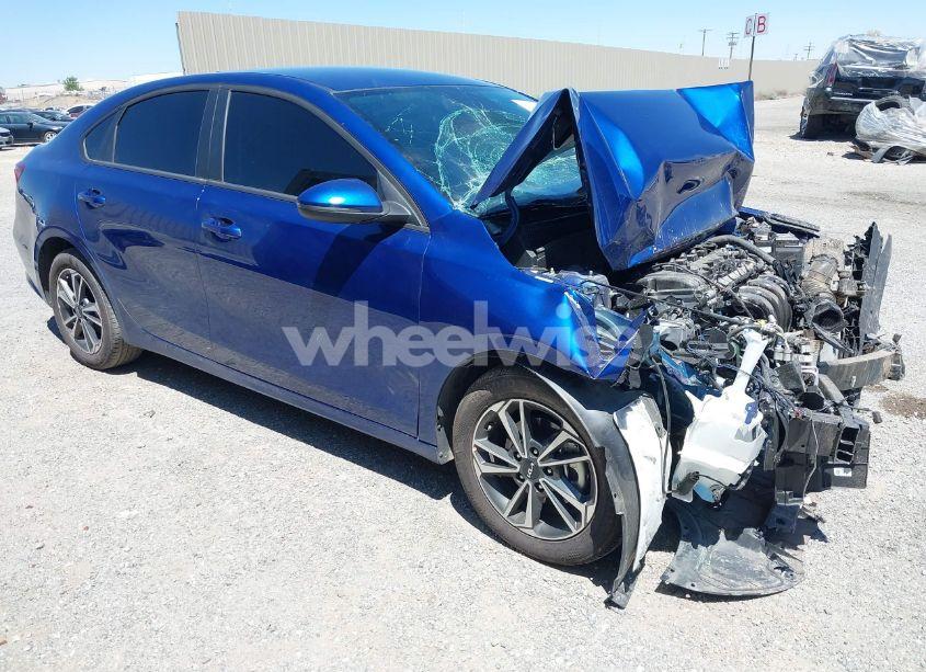 2024 Kia Forte LXS (VIN 3KPF24AD0RE796833) main photo