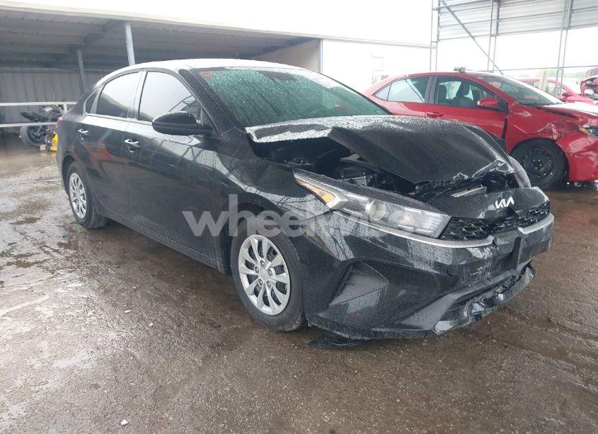 2024 Kia Forte LX (VIN 3KPF24AD0RE806034) main photo