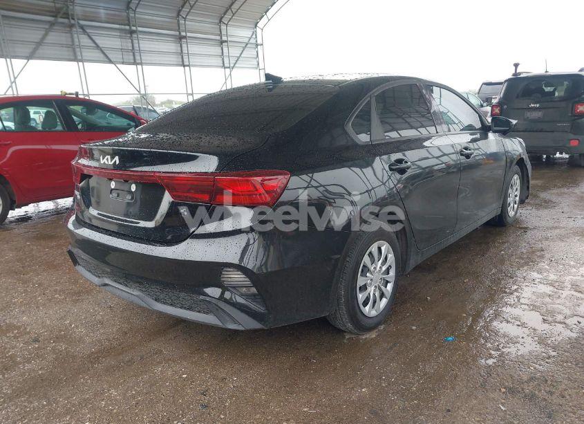 Photo 4 of 2024 Kia Forte LX (VIN 3KPF24AD0RE806034)