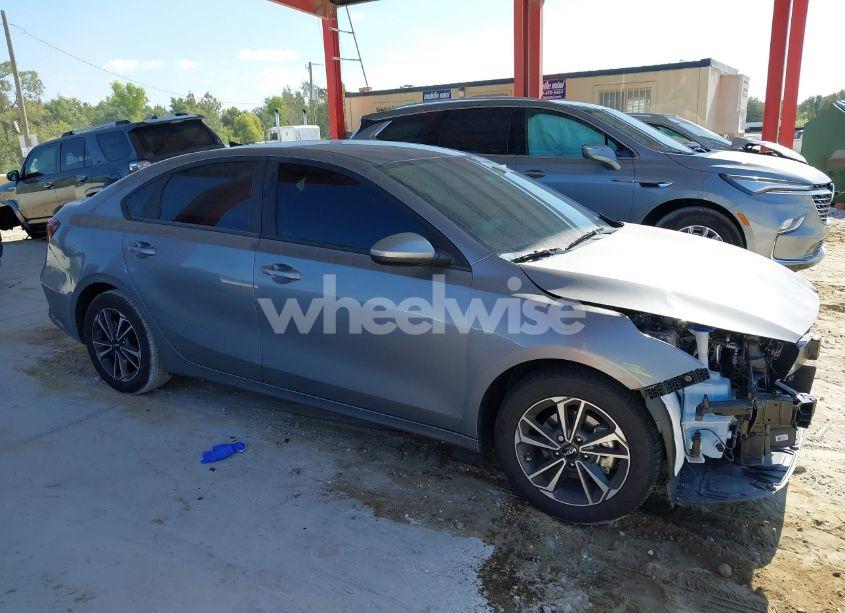 Photo 14 of 2024 Kia Forte LXS (VIN 3KPF24AD0RE813081)