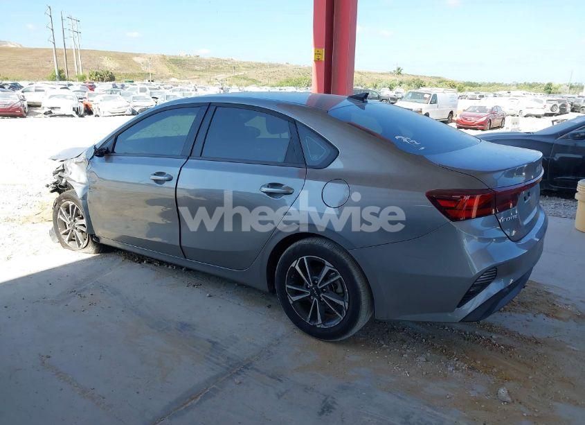 Photo 15 of 2024 Kia Forte LXS (VIN 3KPF24AD0RE813081)
