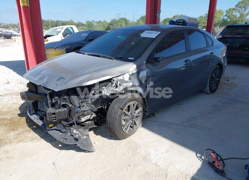 Photo 2 of 2024 Kia Forte LXS (VIN 3KPF24AD0RE813081)