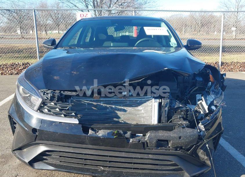 Photo 12 of 2024 Kia Forte LXS (VIN 3KPF24AD0RE818703)