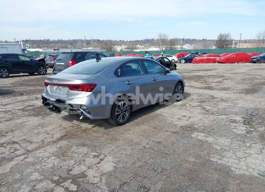 Photo 4 of 2024 Kia Forte LXS (VIN 3KPF24AD0RE836196)