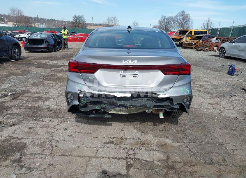 Photo 6 of 2024 Kia Forte LXS (VIN 3KPF24AD0RE836196)