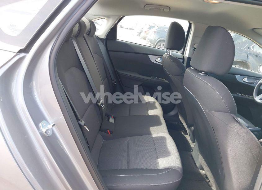 Photo 8 of 2024 Kia Forte LXS (VIN 3KPF24AD0RE836196)