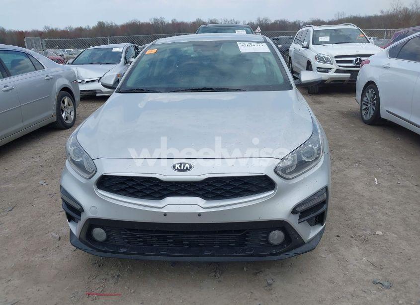 Photo 12 of 2019 Kia Forte LXS (VIN 3KPF24AD1KE006039)