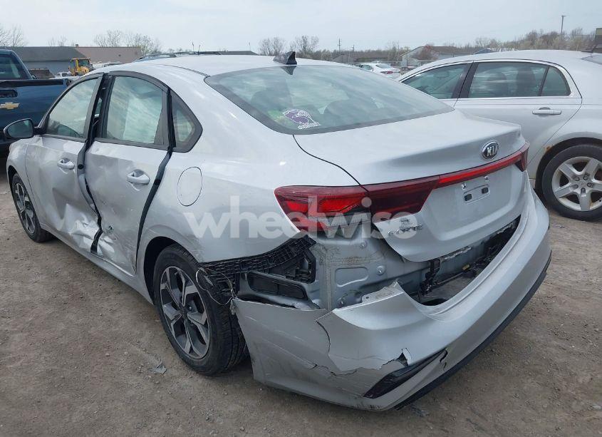 Photo 6 of 2019 Kia Forte LXS (VIN 3KPF24AD1KE006039)
