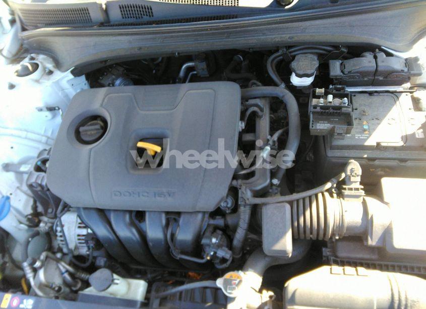 Photo 10 of 2019 Kia Forte FE (VIN 3KPF24AD1KE006977)