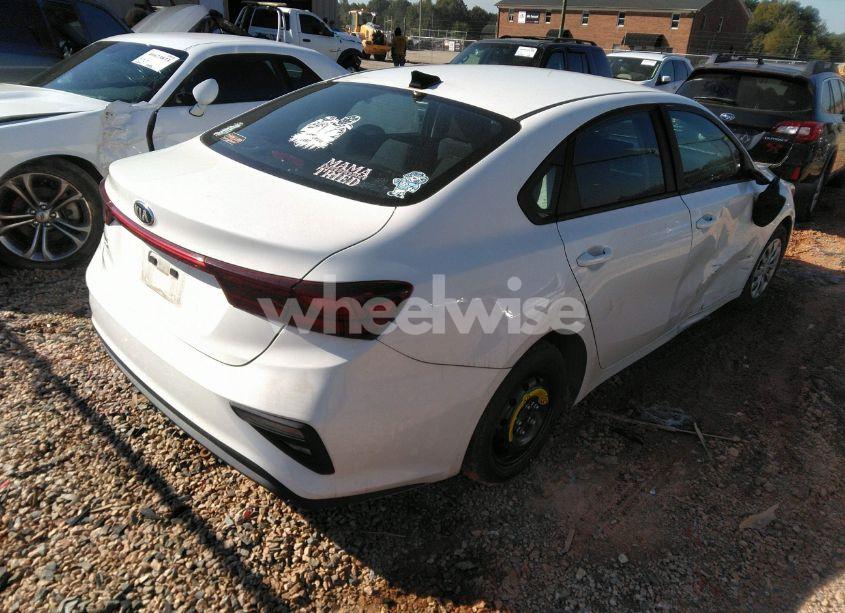 Photo 4 of 2019 Kia Forte FE (VIN 3KPF24AD1KE006977)