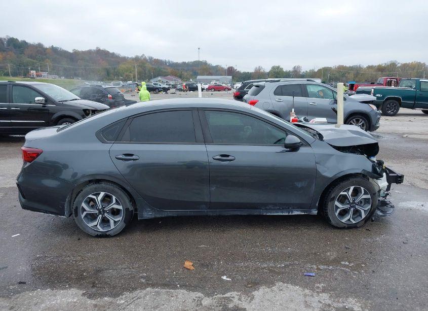 Photo 14 of 2019 Kia Forte LXS (VIN 3KPF24AD1KE007790)