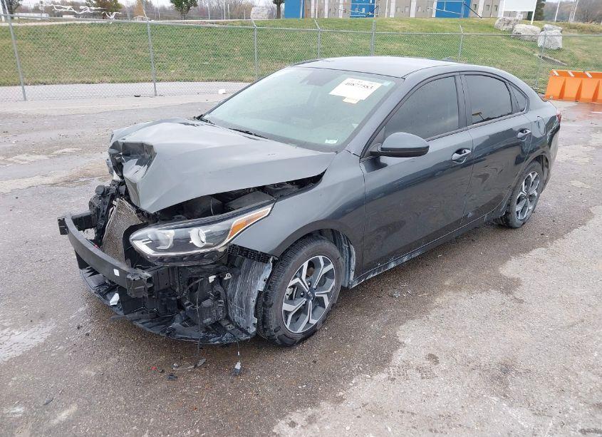 Photo 2 of 2019 Kia Forte LXS (VIN 3KPF24AD1KE007790)