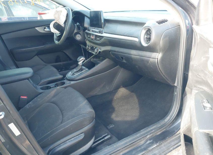 Photo 5 of 2019 Kia Forte LXS (VIN 3KPF24AD1KE007790)