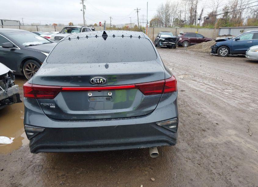 Photo 16 of 2019 Kia Forte FE (VIN 3KPF24AD1KE009944)