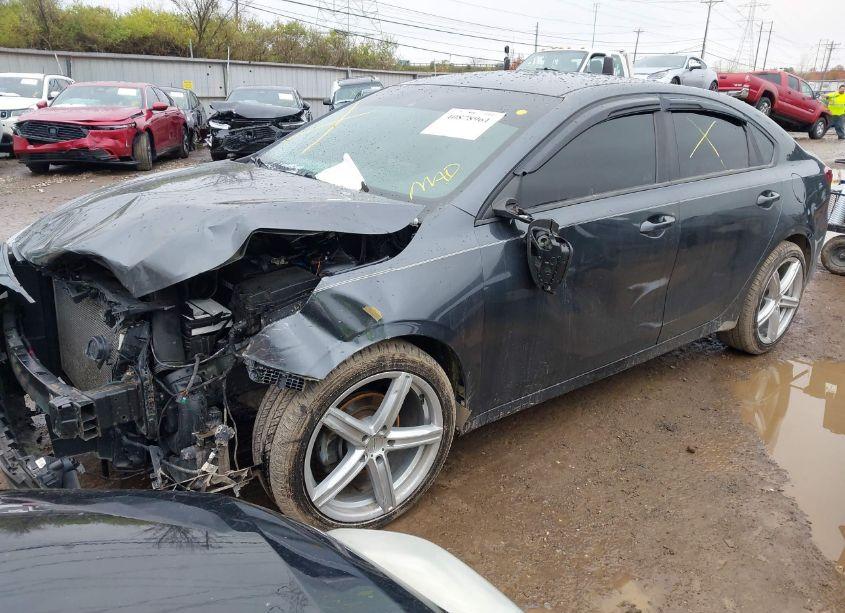 Photo 2 of 2019 Kia Forte FE (VIN 3KPF24AD1KE009944)