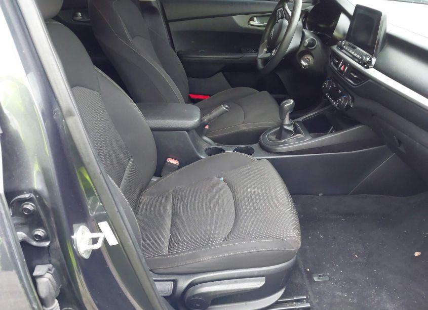 Photo 5 of 2019 Kia Forte FE (VIN 3KPF24AD1KE009944)