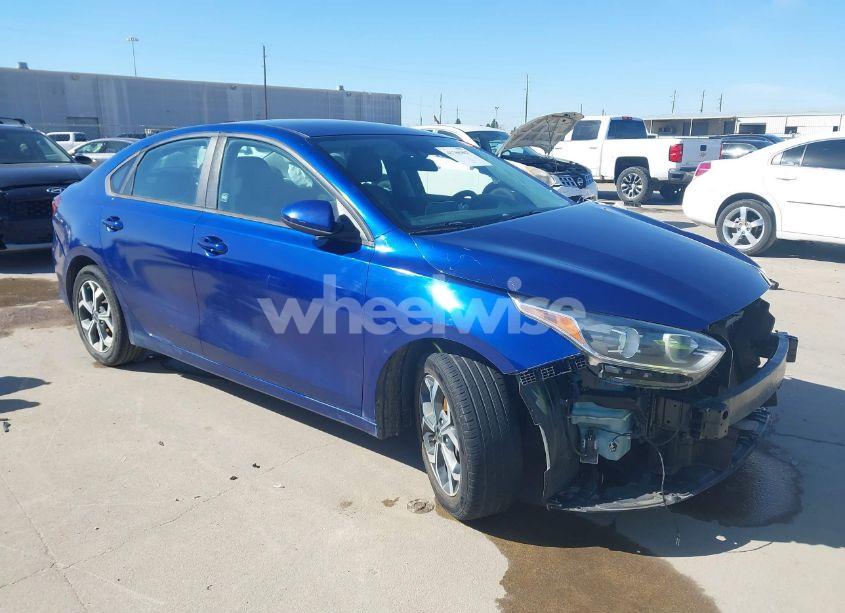 2019 Kia Forte LXS (VIN 3KPF24AD1KE010320) main photo