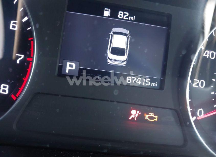 Photo 16 of 2019 Kia Forte LXS (VIN 3KPF24AD1KE010320)