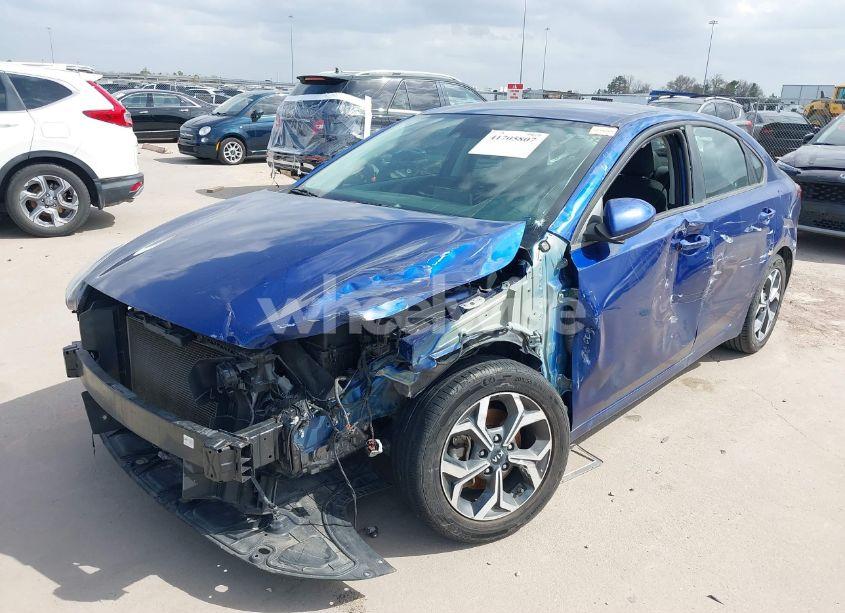 Photo 2 of 2019 Kia Forte LXS (VIN 3KPF24AD1KE010320)
