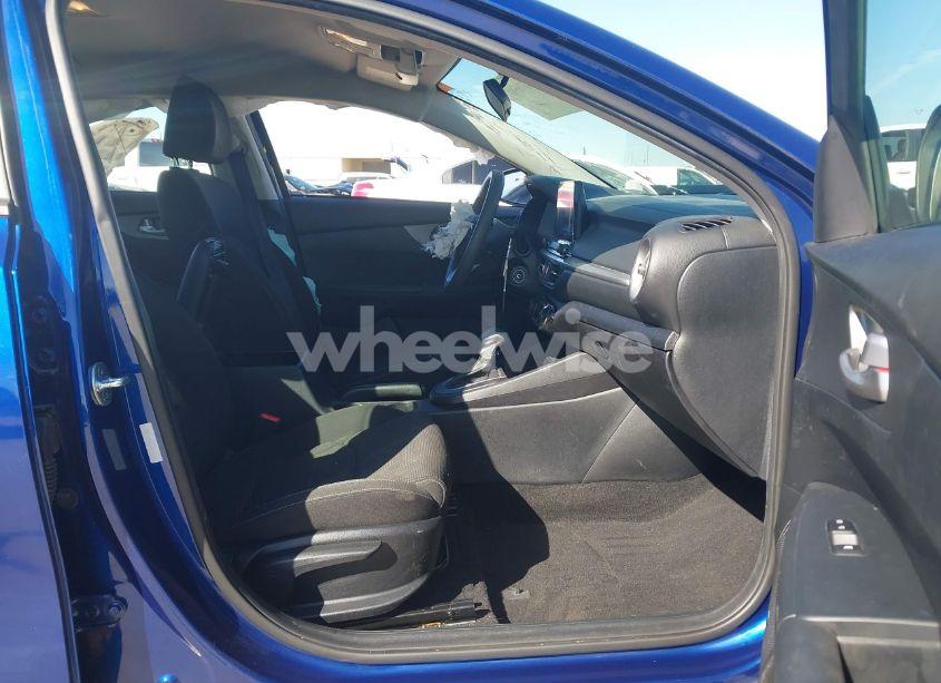 Photo 5 of 2019 Kia Forte LXS (VIN 3KPF24AD1KE010320)