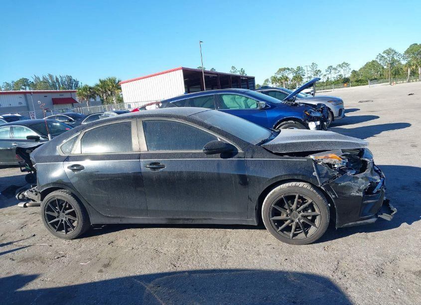 Photo 13 of 2019 Kia Forte LXS (VIN 3KPF24AD1KE012102)