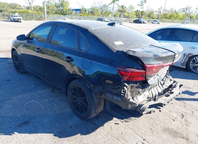 Photo 3 of 2019 Kia Forte LXS (VIN 3KPF24AD1KE012102)