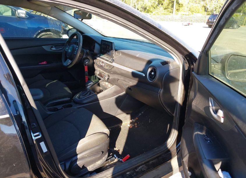 Photo 5 of 2019 Kia Forte LXS (VIN 3KPF24AD1KE012102)