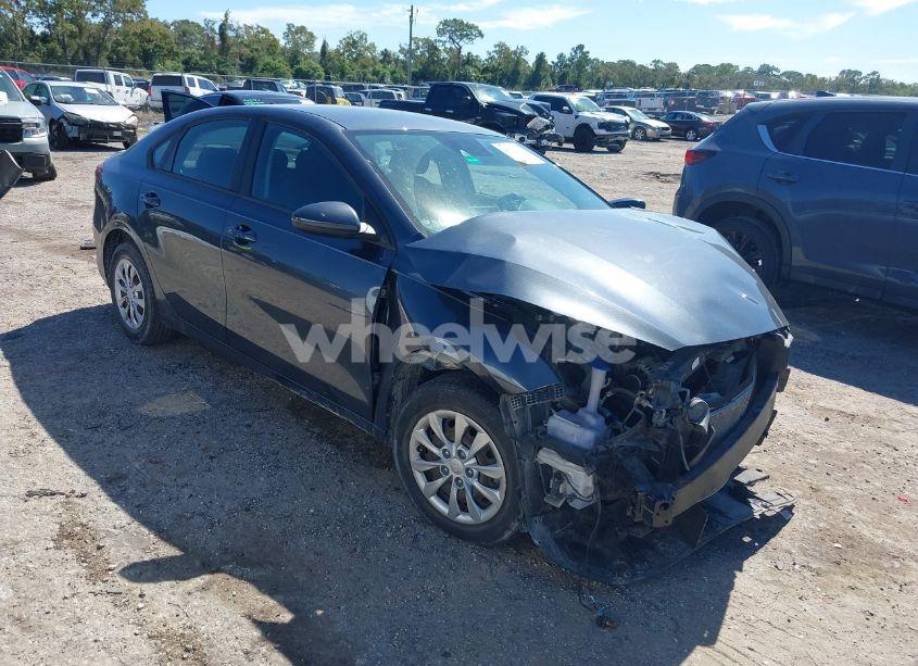 2019 Kia Forte FE (VIN 3KPF24AD1KE016926) main photo
