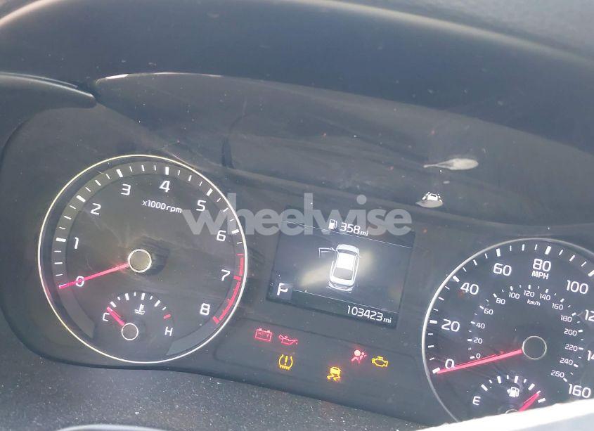 Photo 7 of 2019 Kia Forte FE (VIN 3KPF24AD1KE016926)