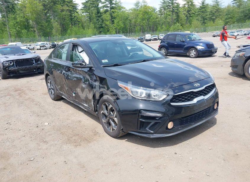 2019 Kia Forte LXS (VIN 3KPF24AD1KE022483) main photo