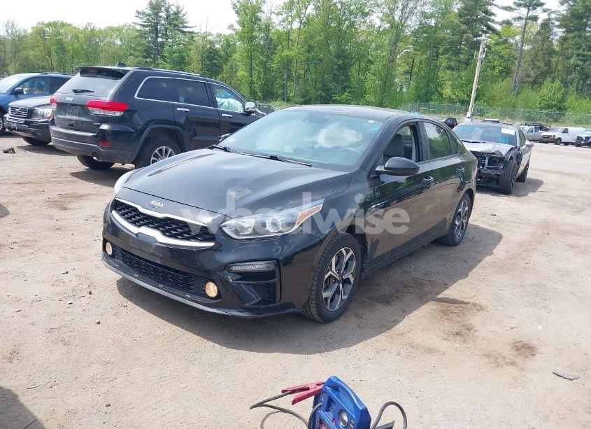 Photo 2 of 2019 Kia Forte LXS (VIN 3KPF24AD1KE022483)