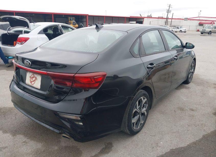 Photo 4 of 2019 Kia Forte LXS (VIN 3KPF24AD1KE061820)