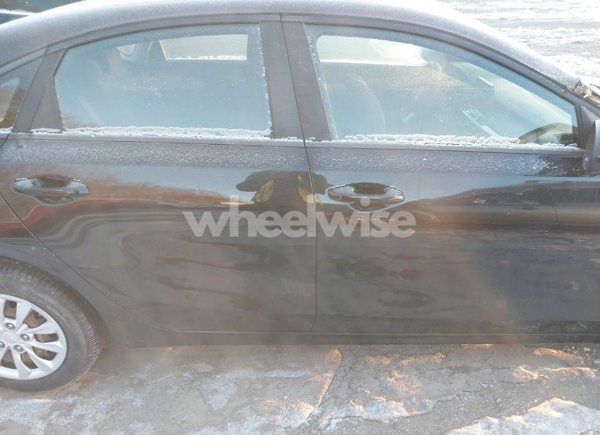 Photo 13 of 2019 Kia Forte FE (VIN 3KPF24AD1KE064278)