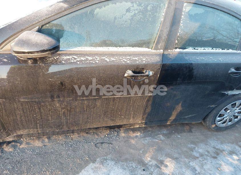 Photo 14 of 2019 Kia Forte FE (VIN 3KPF24AD1KE064278)