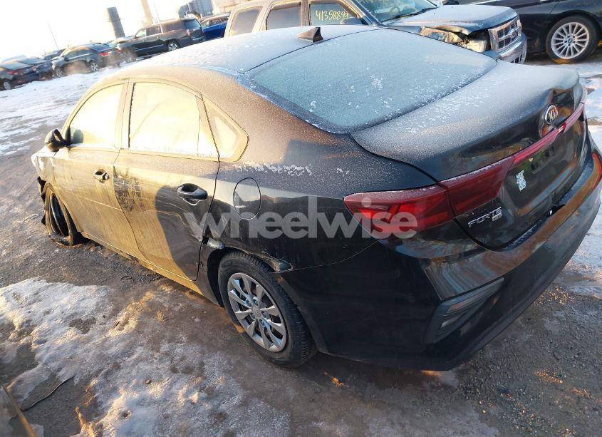 Photo 3 of 2019 Kia Forte FE (VIN 3KPF24AD1KE064278)