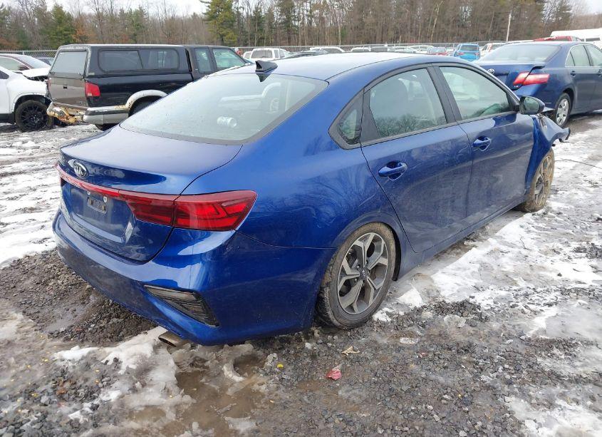 Photo 4 of 2019 Kia Forte LXS (VIN 3KPF24AD1KE083428)
