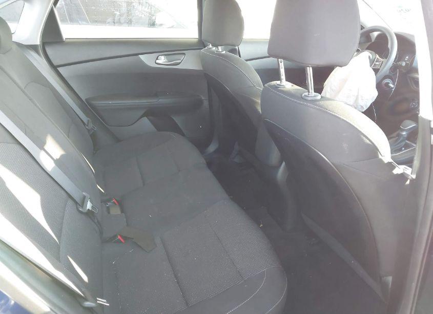 Photo 8 of 2019 Kia Forte LXS (VIN 3KPF24AD1KE095112)