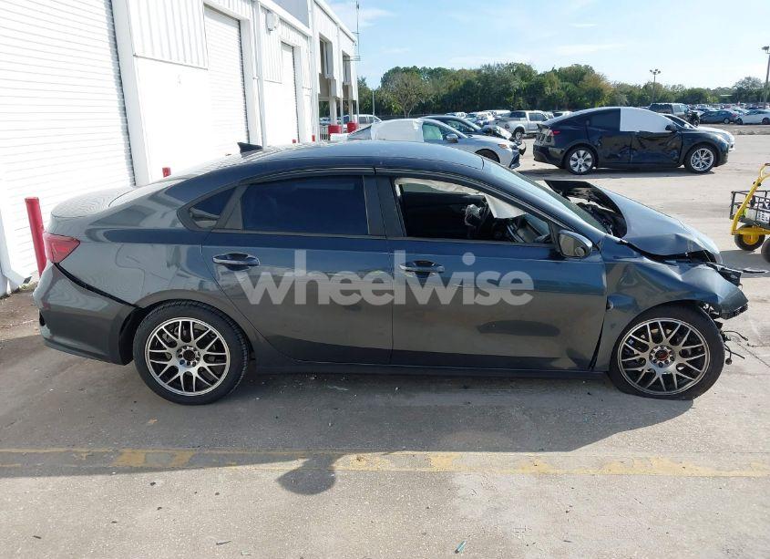 Photo 14 of 2019 Kia Forte FE (VIN 3KPF24AD1KE096650)