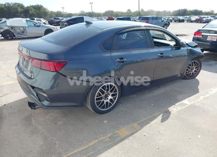 Photo 4 of 2019 Kia Forte FE (VIN 3KPF24AD1KE096650)