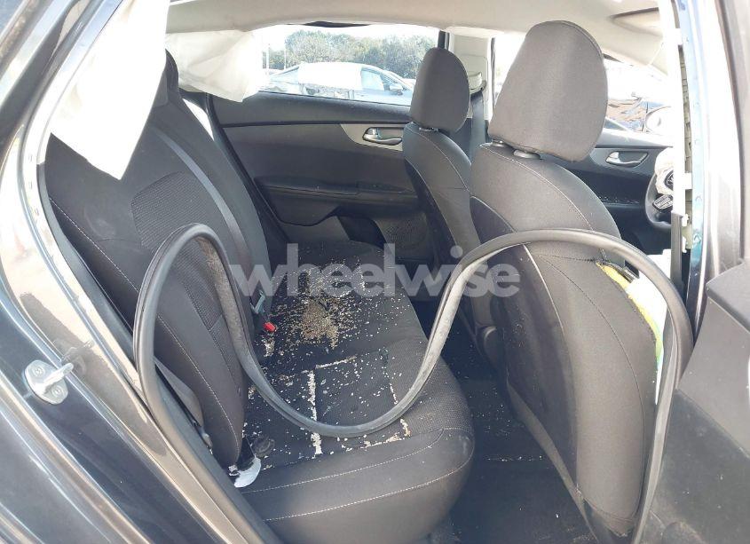 Photo 8 of 2019 Kia Forte FE (VIN 3KPF24AD1KE096650)