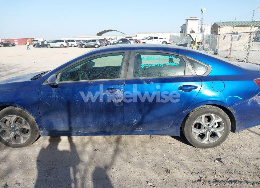Photo 15 of 2019 Kia Forte LXS (VIN 3KPF24AD1KE110742)