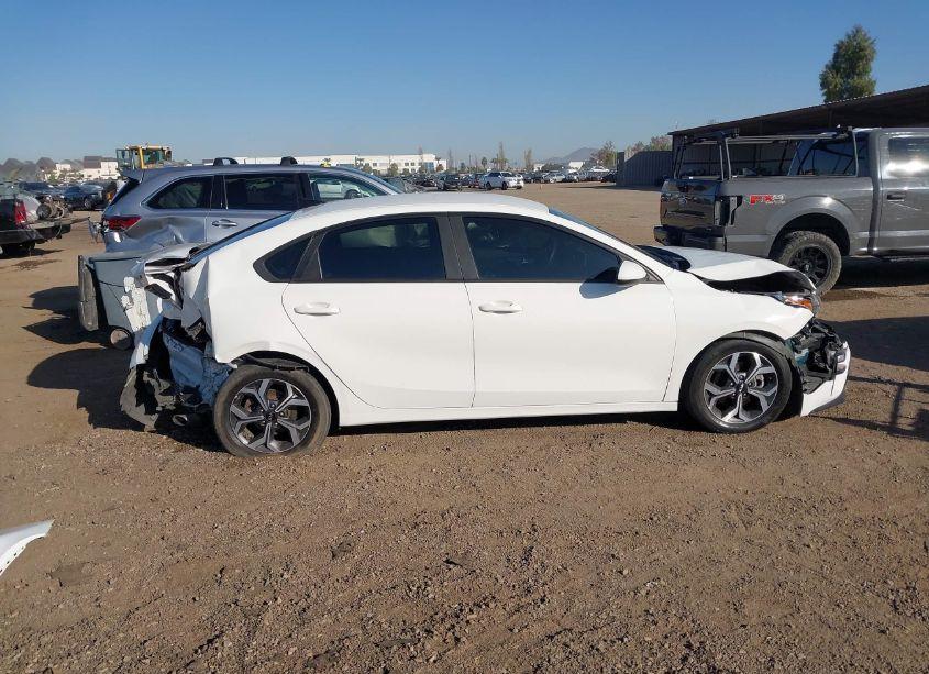 Photo 14 of 2019 Kia Forte LXS (VIN 3KPF24AD1KE111115)