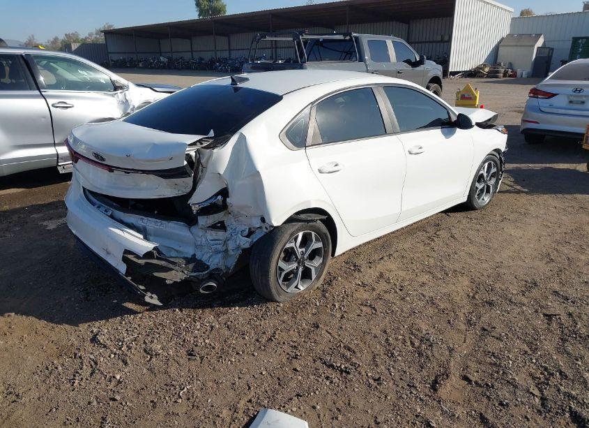 Photo 4 of 2019 Kia Forte LXS (VIN 3KPF24AD1KE111115)