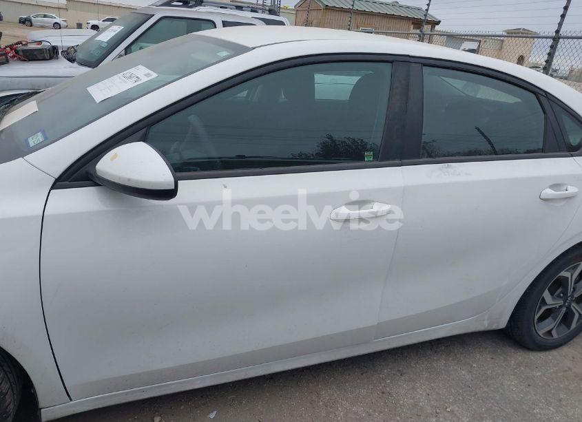 Photo 14 of 2019 Kia Forte LXS (VIN 3KPF24AD1KE115410)