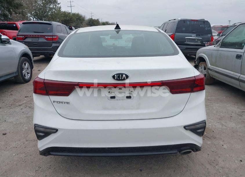 Photo 16 of 2019 Kia Forte LXS (VIN 3KPF24AD1KE115410)