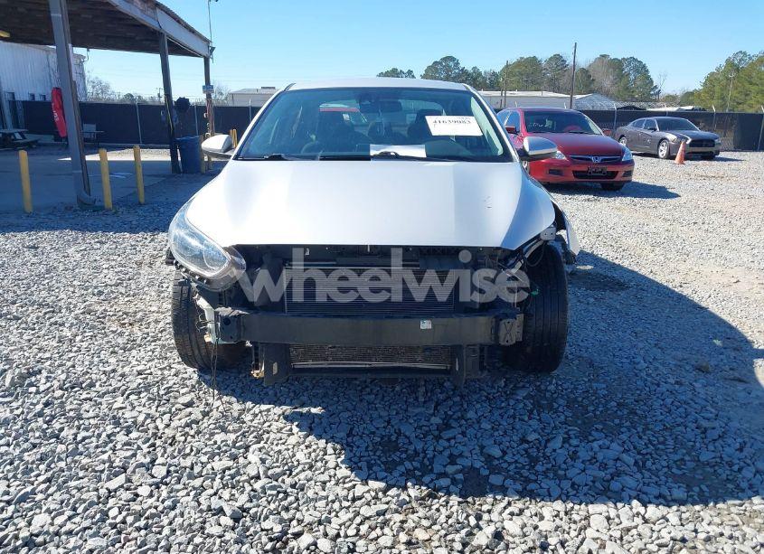 Photo 12 of 2019 Kia Forte LXS (VIN 3KPF24AD1KE117349)