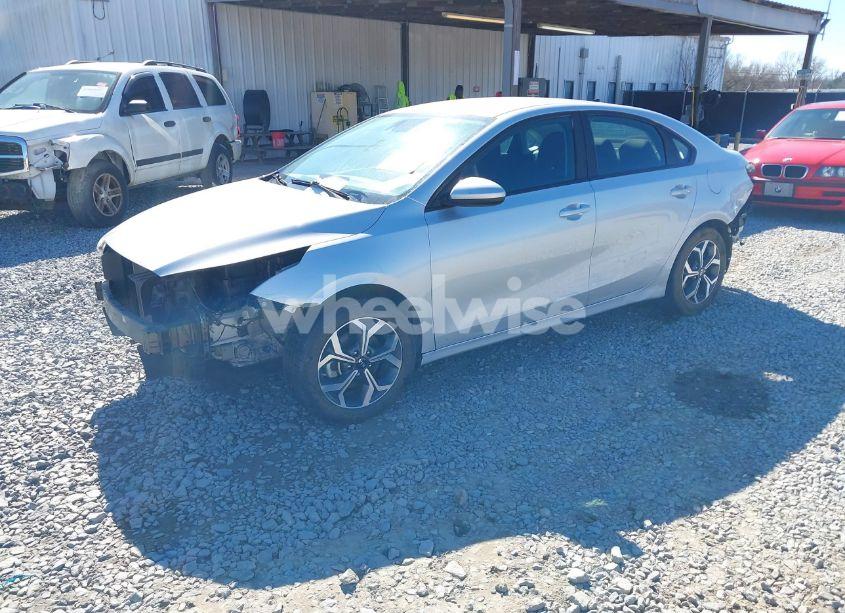 Photo 2 of 2019 Kia Forte LXS (VIN 3KPF24AD1KE117349)