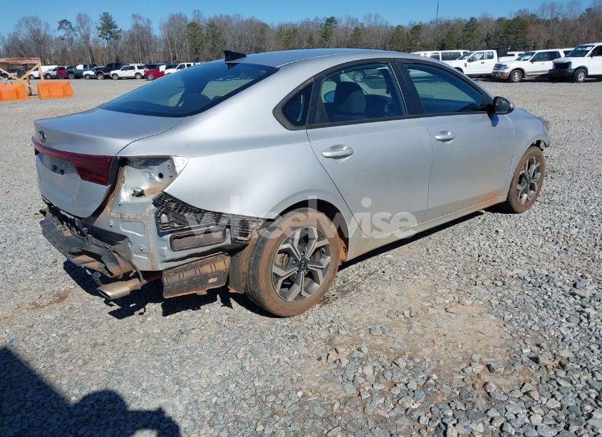 Photo 4 of 2019 Kia Forte LXS (VIN 3KPF24AD1KE117349)