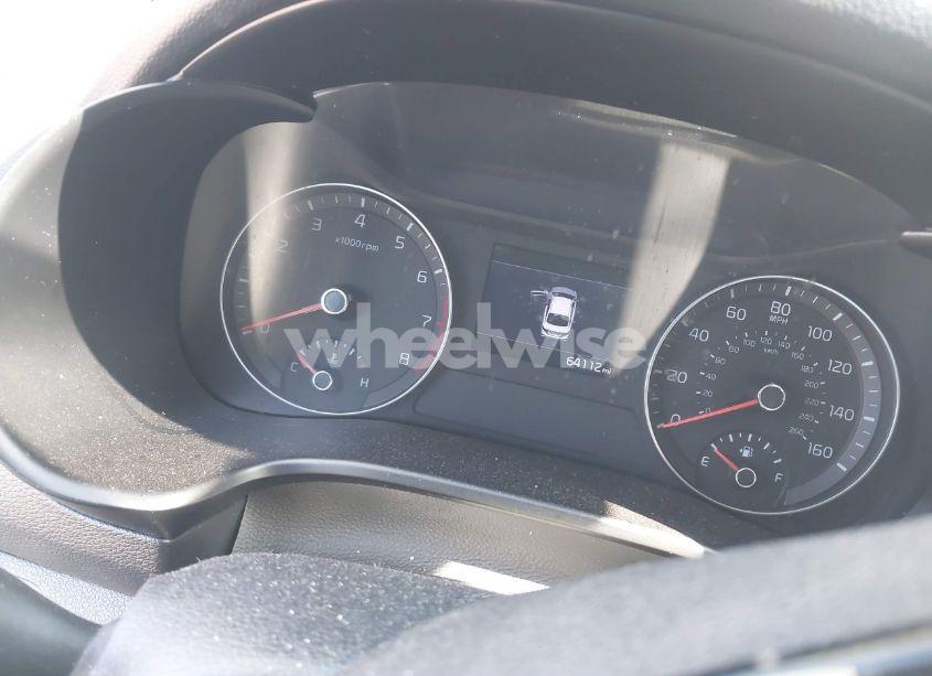 Photo 7 of 2019 Kia Forte LXS (VIN 3KPF24AD1KE117349)